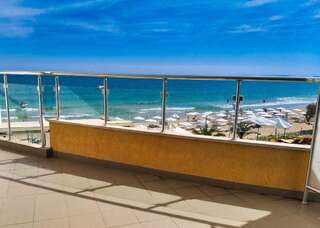 Отель Aphrodite Beach Hotel Несебр Номер-студио с видом на море и балконом-1